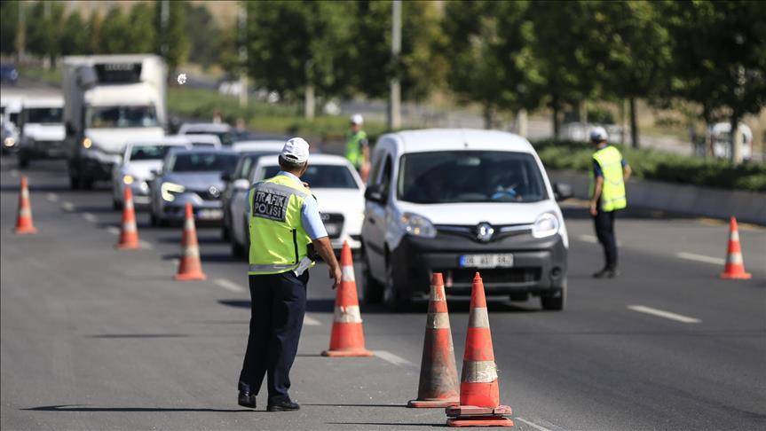 Yeni trafik yasası yolda! Bunu yapana 200 bin tl ceza, 60 gün ehliyet iptali geliyor! 3
